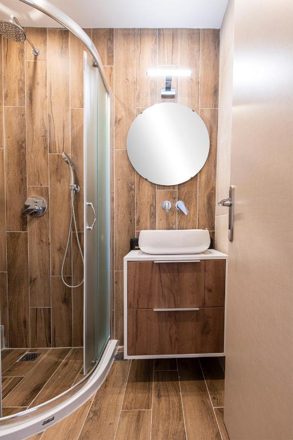 J Villara'S Luxury Suites Thessaloniki Buitenkant foto